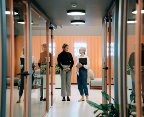 HR and IR: Why Blue-Chip Companies Prefer to Outsource